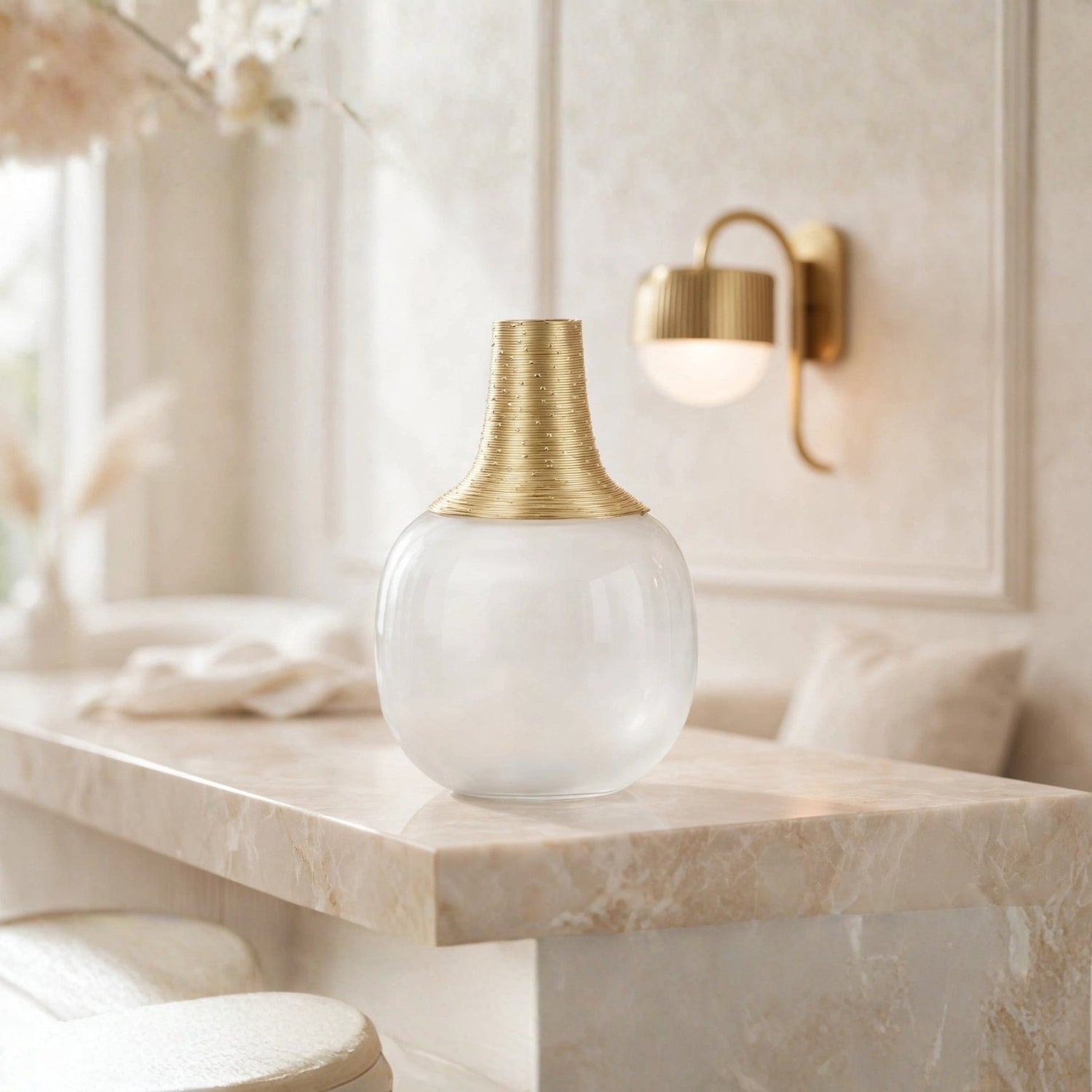 Glynn Glass Globe Vase Rounded With Gold Wire