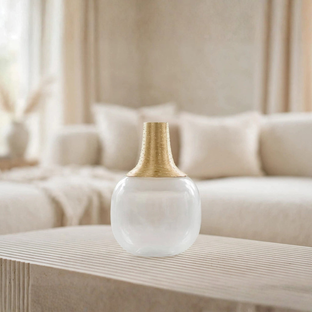 Glynn Glass Globe Vase Rounded With Gold Wire