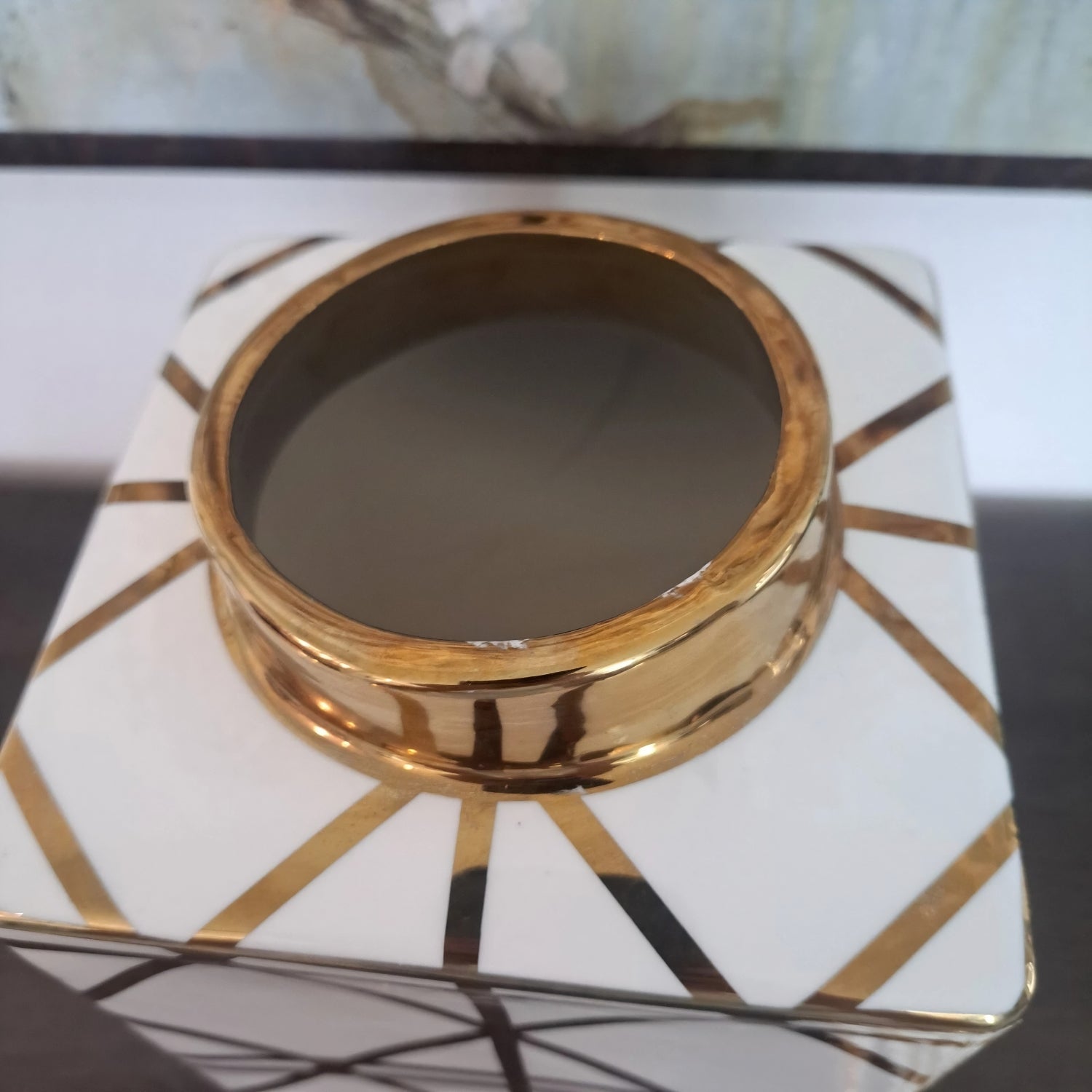 Art Decor Geometric Design Gold And White Ceramic Jar With Lid - top view of gold rim opening
