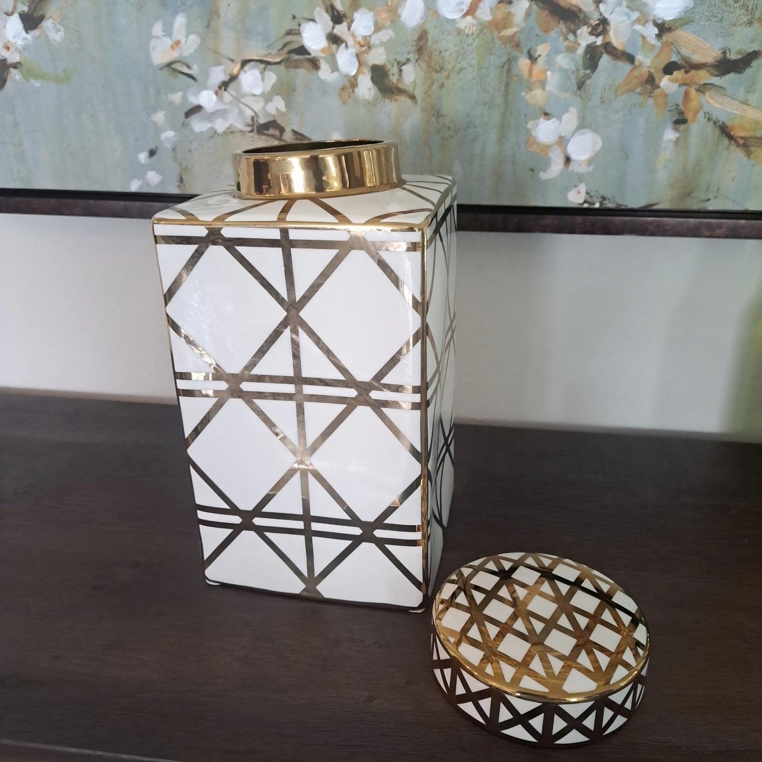 Art Decor Geometric Design Gold And White Ceramic Jar With Lid - top view with lid on