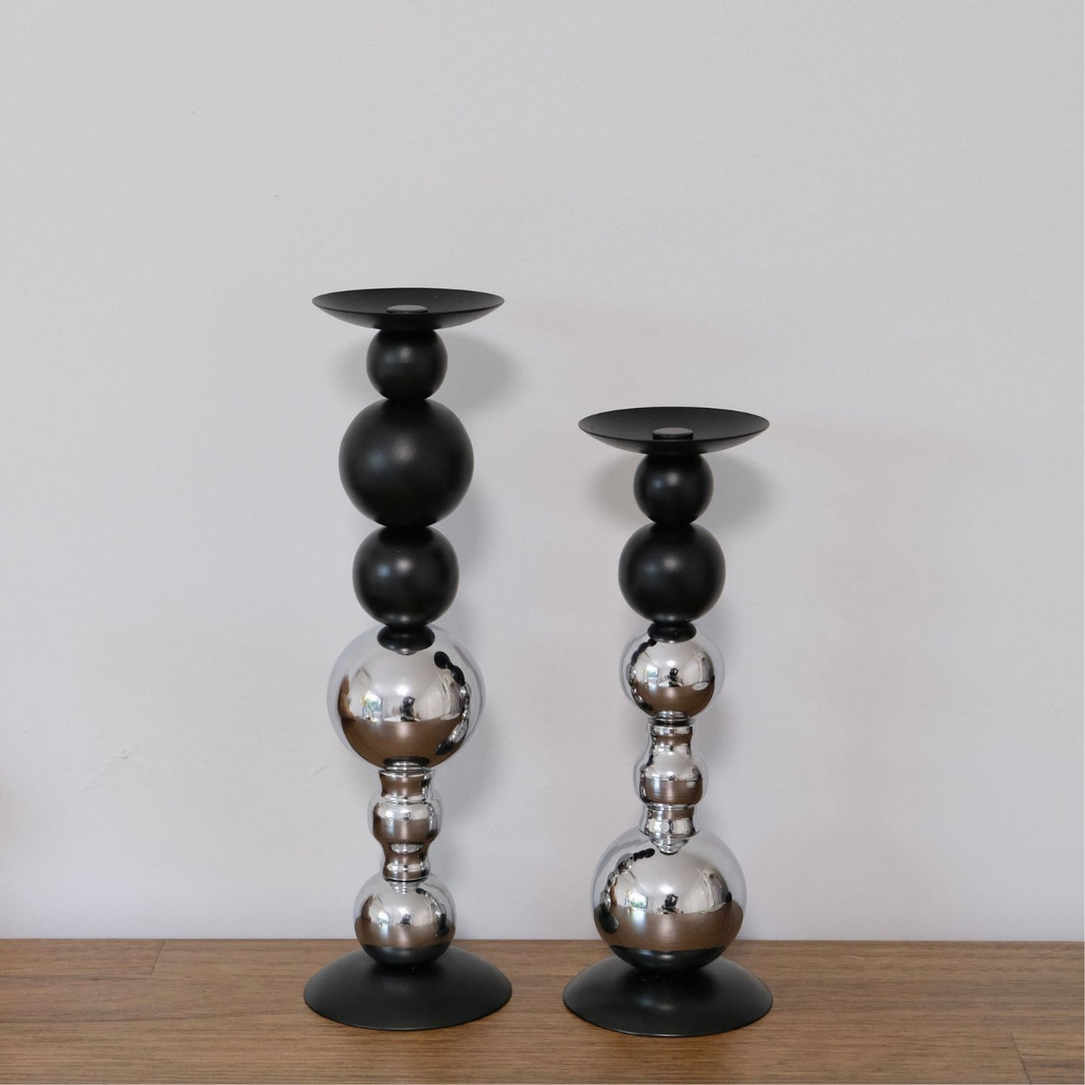 Metallic Ball Stack Candle Holder Black & Silver